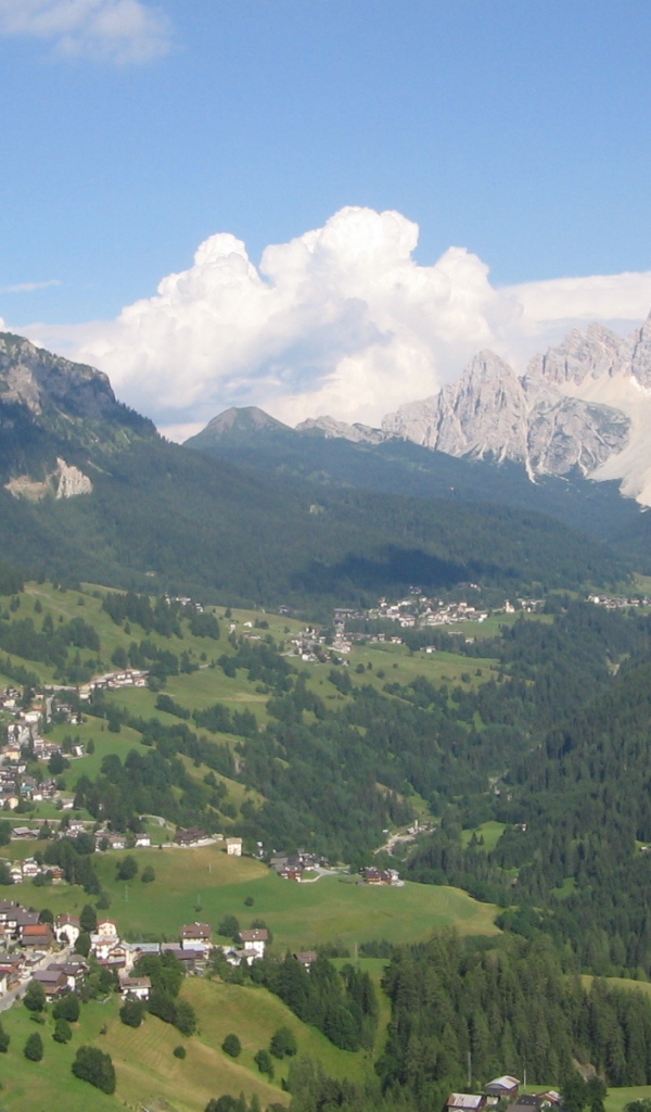 Горнолыжный курорт Сельва летом, Италия