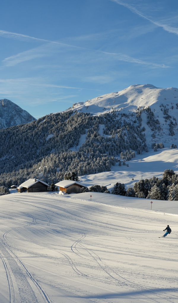 Лыжная трасса на горнолыжном курорте Валь Гардена, Италия