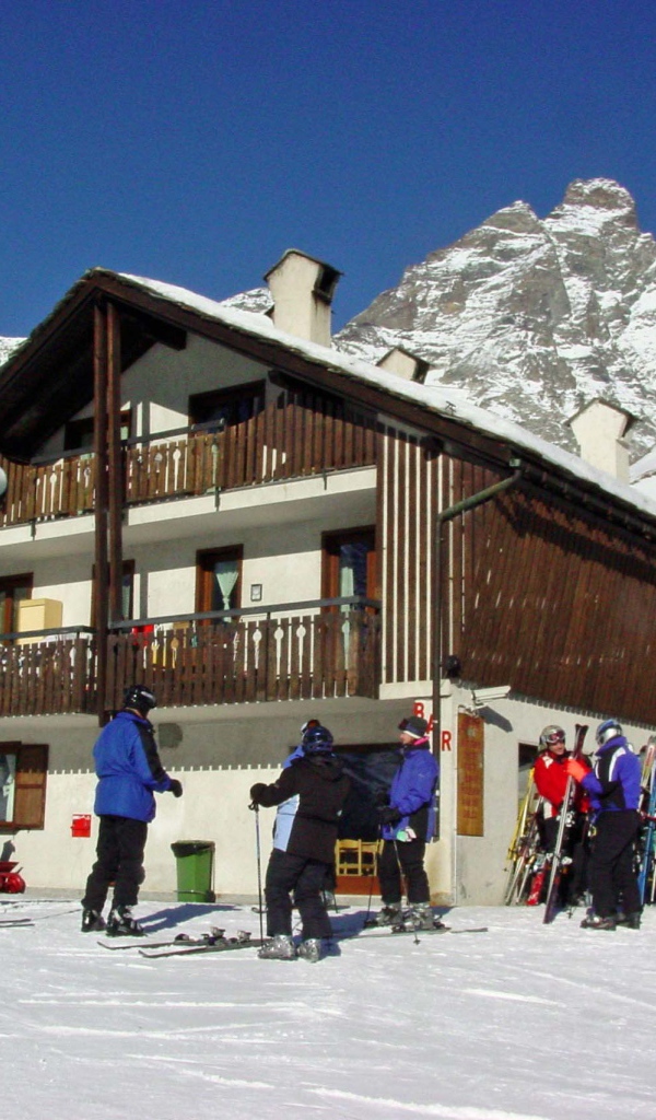 Горнолыжная база на курорте Червиния, Италия