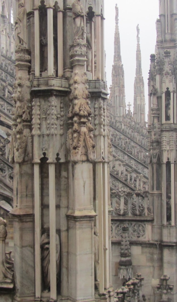 Шпили собора Дуомо в Милане, Италия