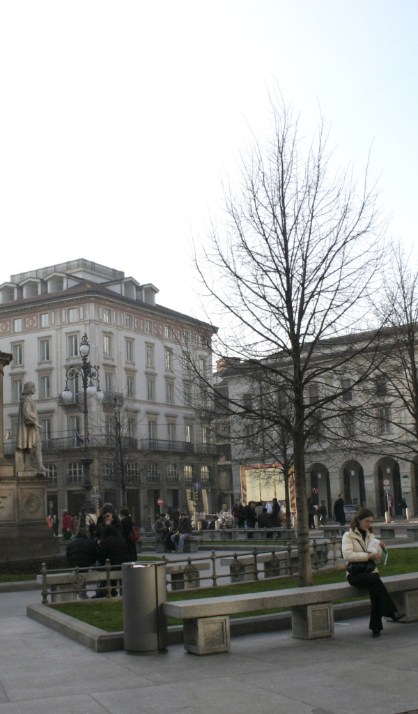 Сквер в Милане, Италия