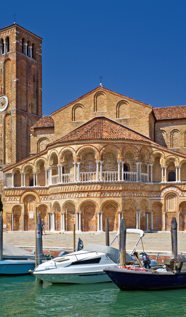 Базилика святой Марии на острове Мурано, Италия