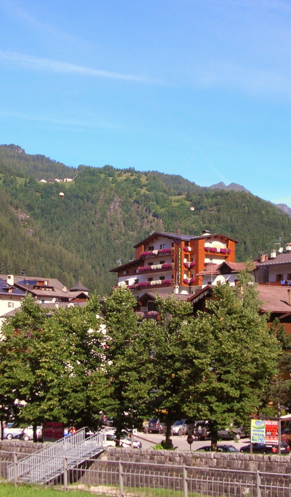 Летний пейзаж на курорте Аллеге, Италия