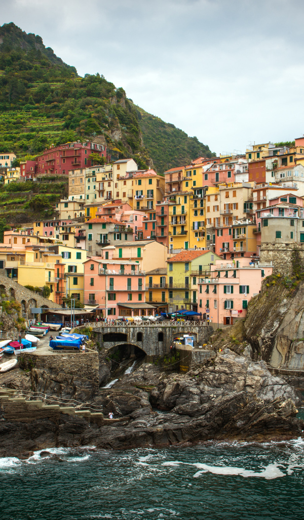 Город Манароле в Италии