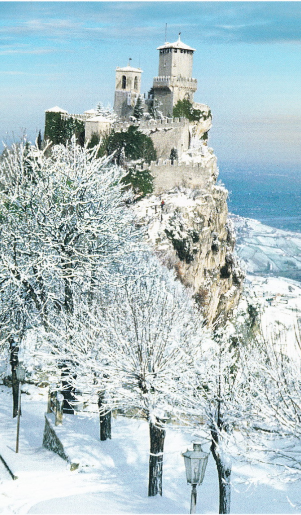 Зимний пейзаж в Сан Марино, Италия