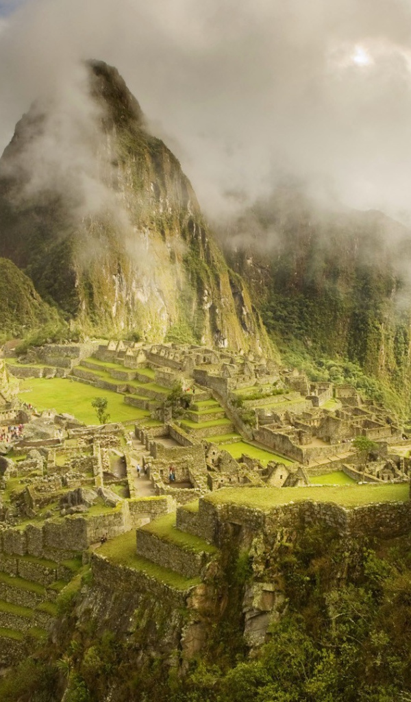 Перу гора