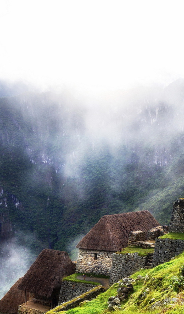 Деревня в горах в Перу