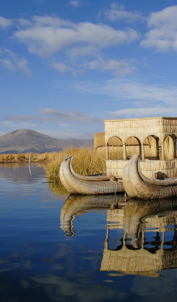 Деревня на воде в Перу
