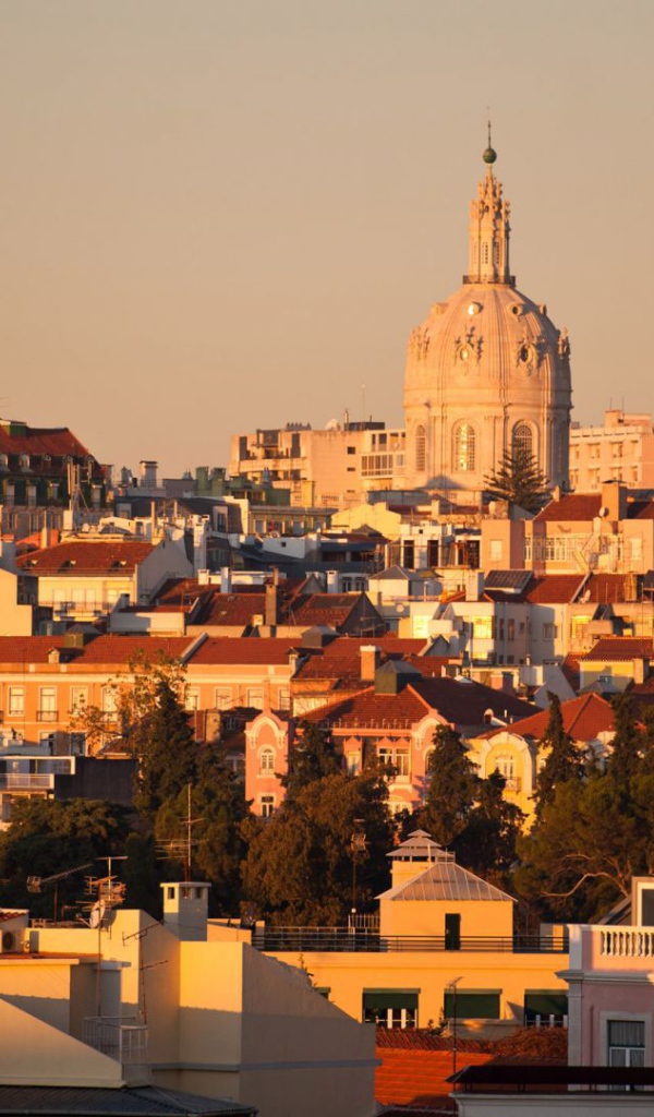 Предзакатный вид в Лиссабоне