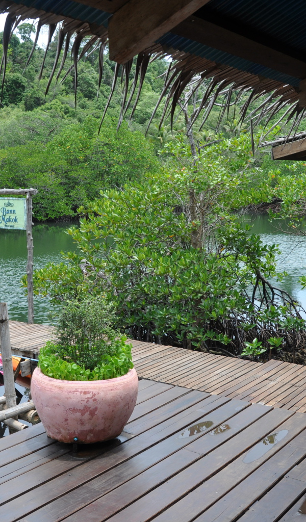 Причал для лодок на острове Ко Куд, Таиланд