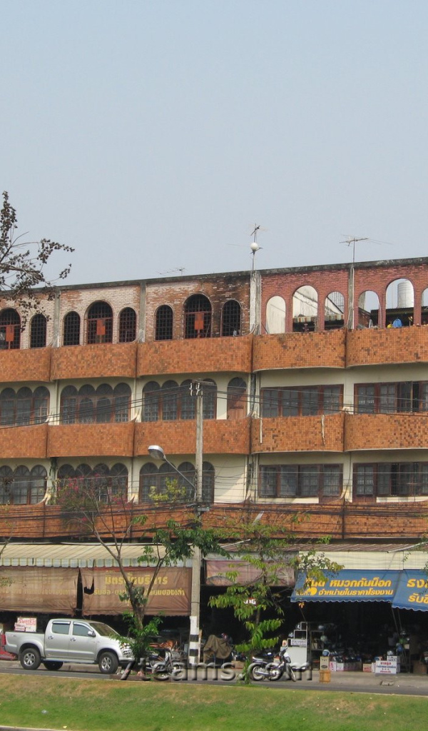 Городская улица на острове Чанг, Таиланд