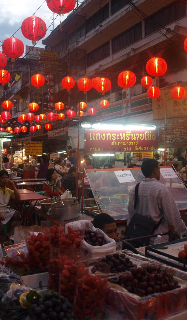 Рынок на курорте Лопбури, Таиланд