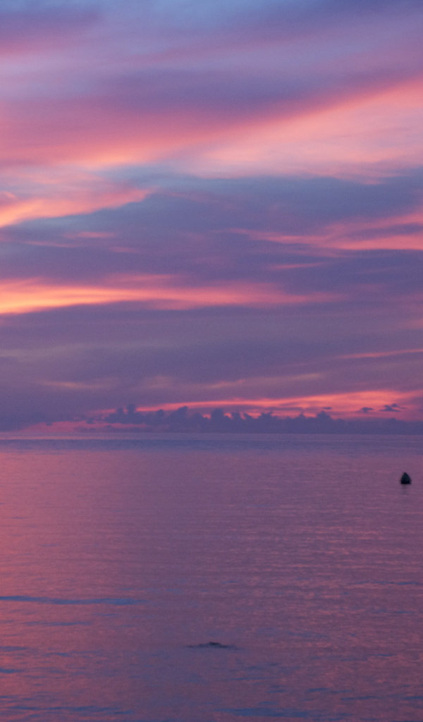 Розовый закат на острове Ко Куд, Таиланд