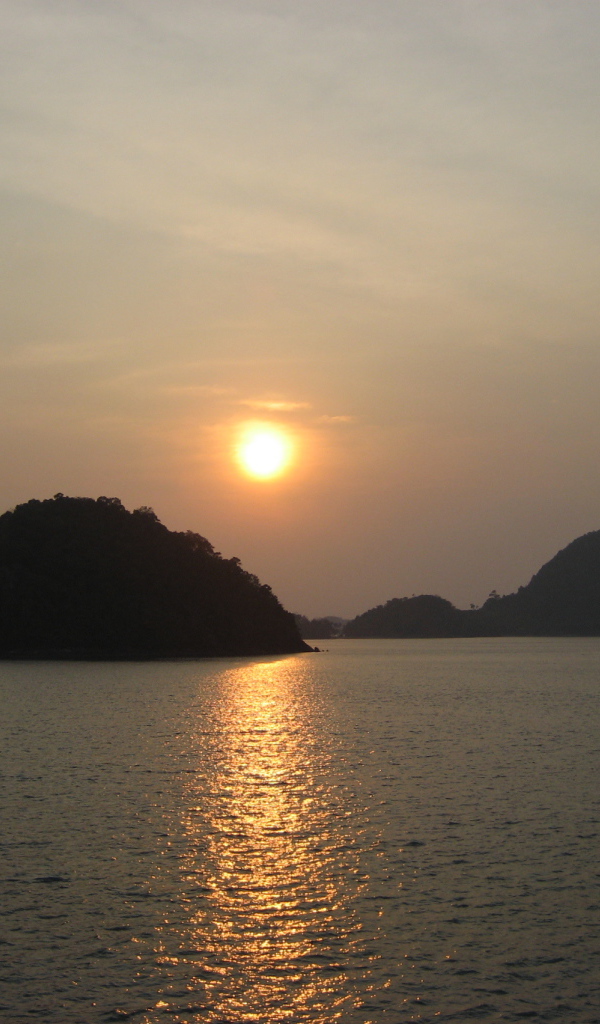 Закат солнца на острове Чанг, Таиланд