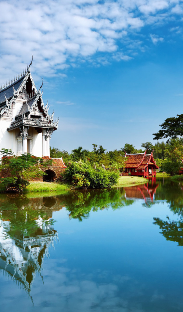 Храм на берегу на острове Тао, Таиланд