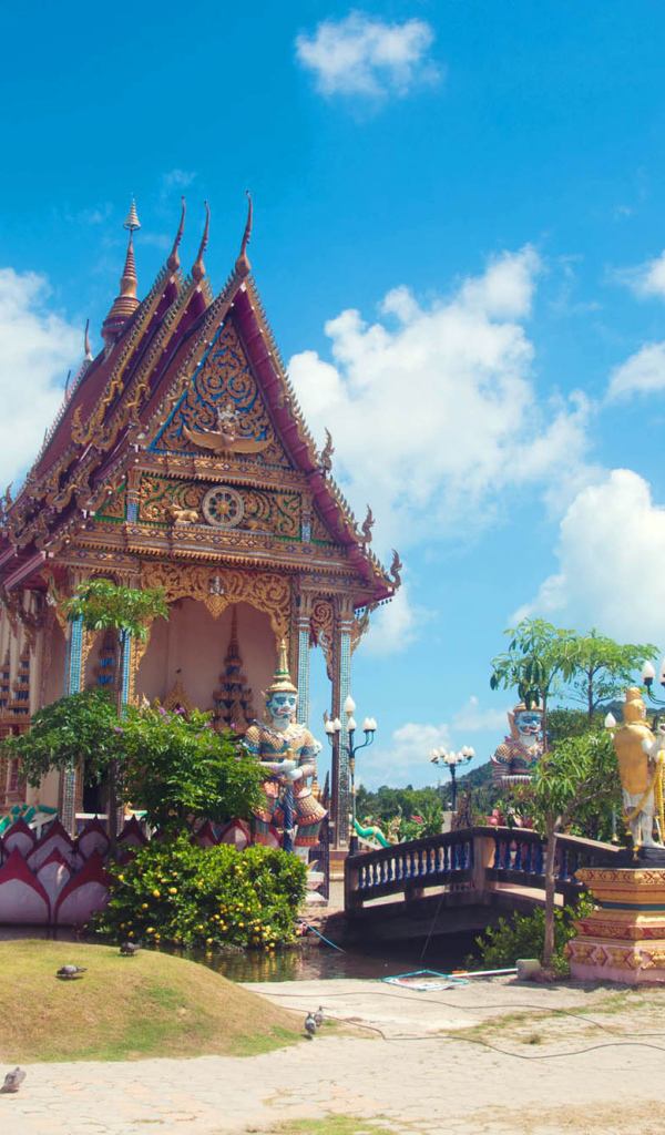 Храм на побережье на острове Самуи, Таиланд