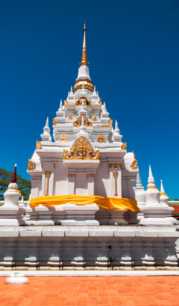Храм Ват Пра Бороматхат Чайя на курорте Чианг Май, Таиланд