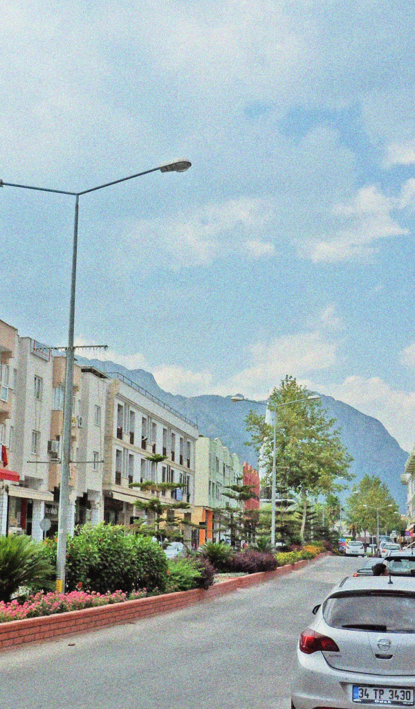 Городские улицы в Кемере, Турция