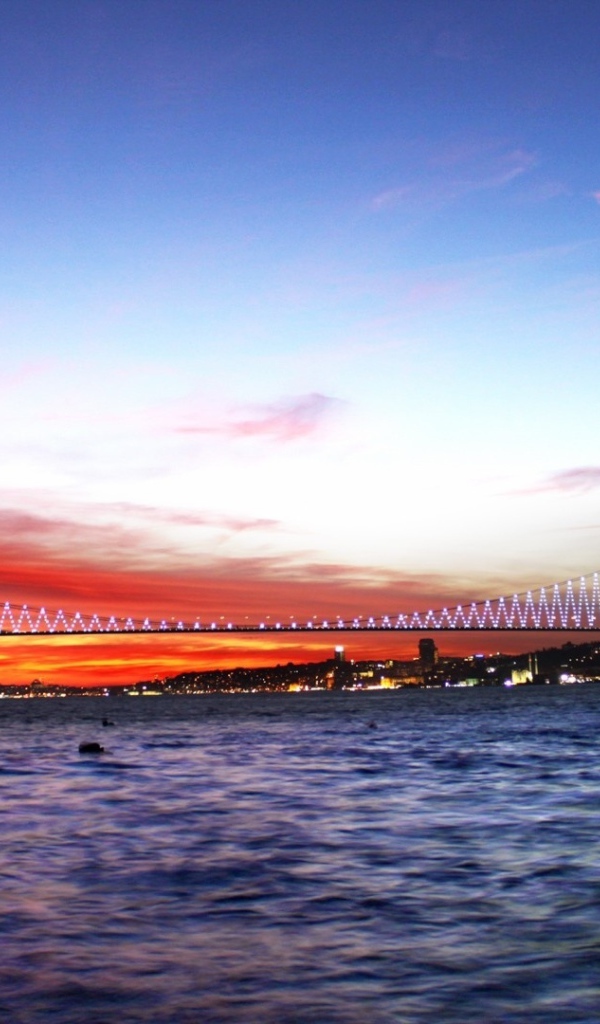 Красный закат в Стамбуле