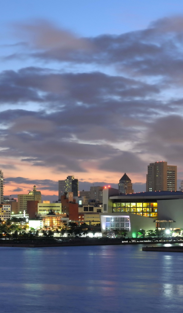Облачный вечер в Майами