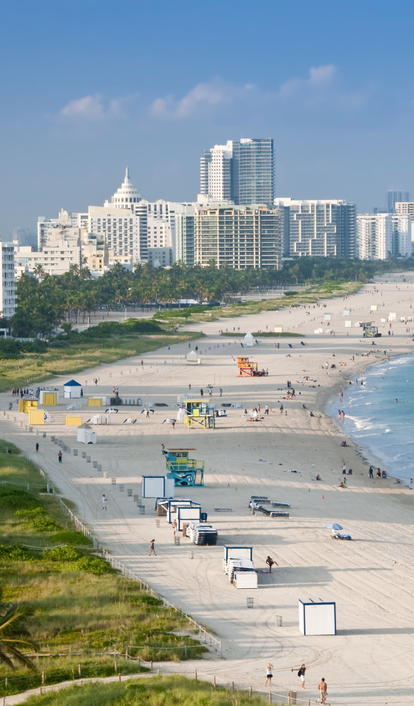 Бескрайний пляж в Майами