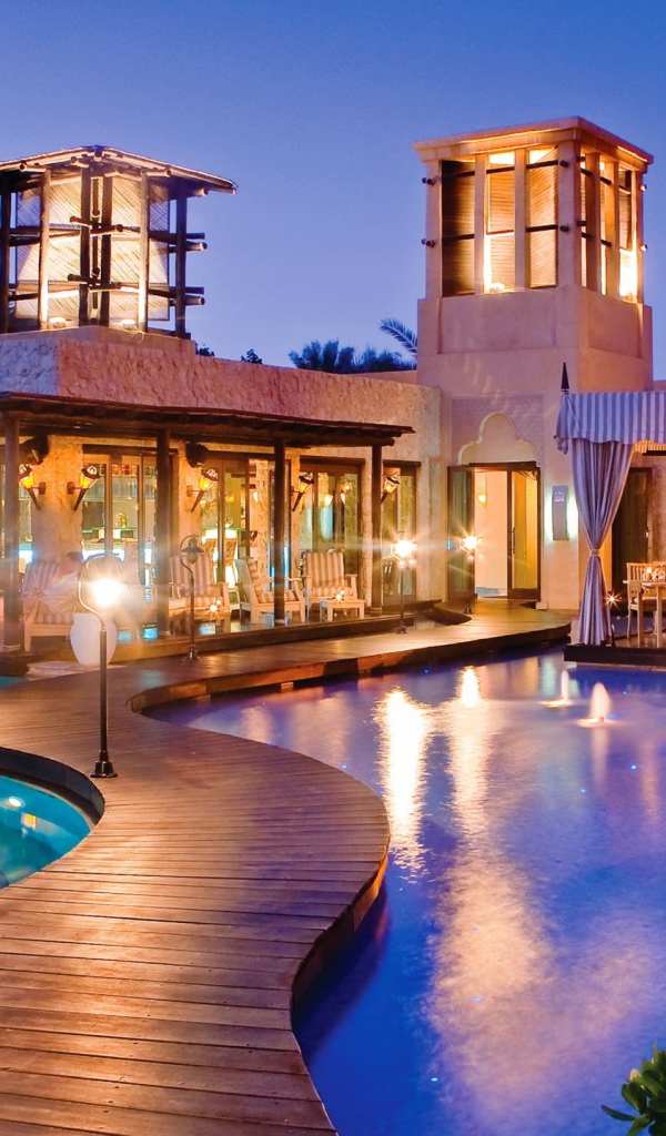 Роскошный ресторан в Дубаи