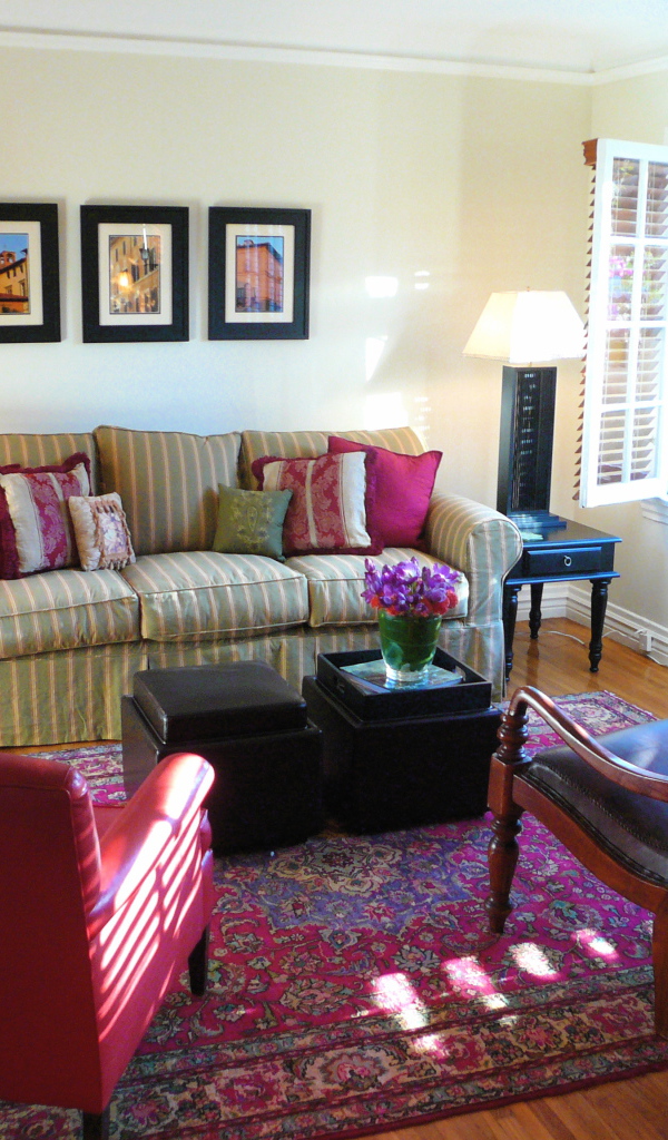 Небольшая уютная гостиная