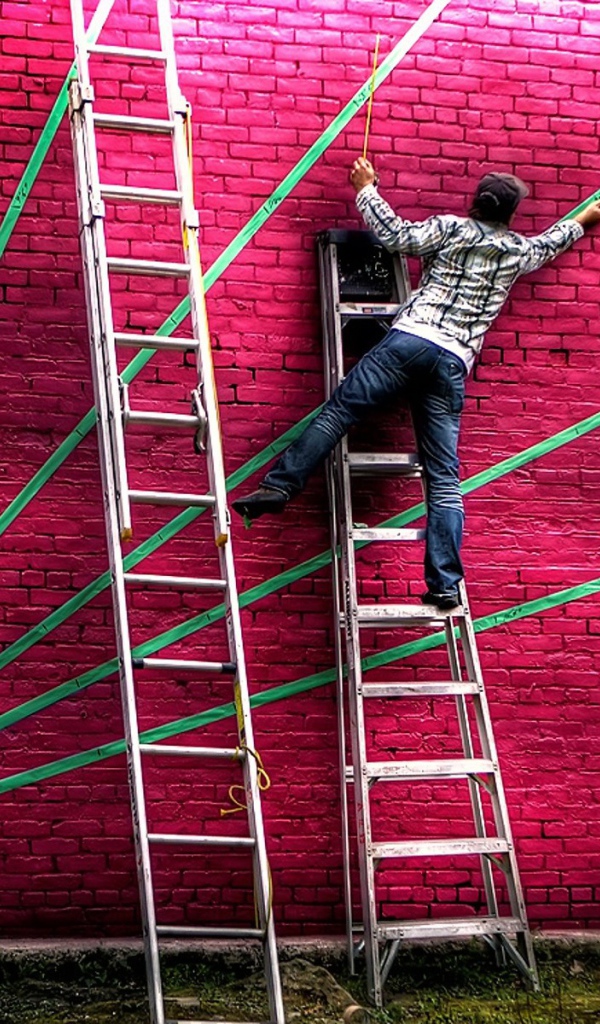 Художник на лестнице