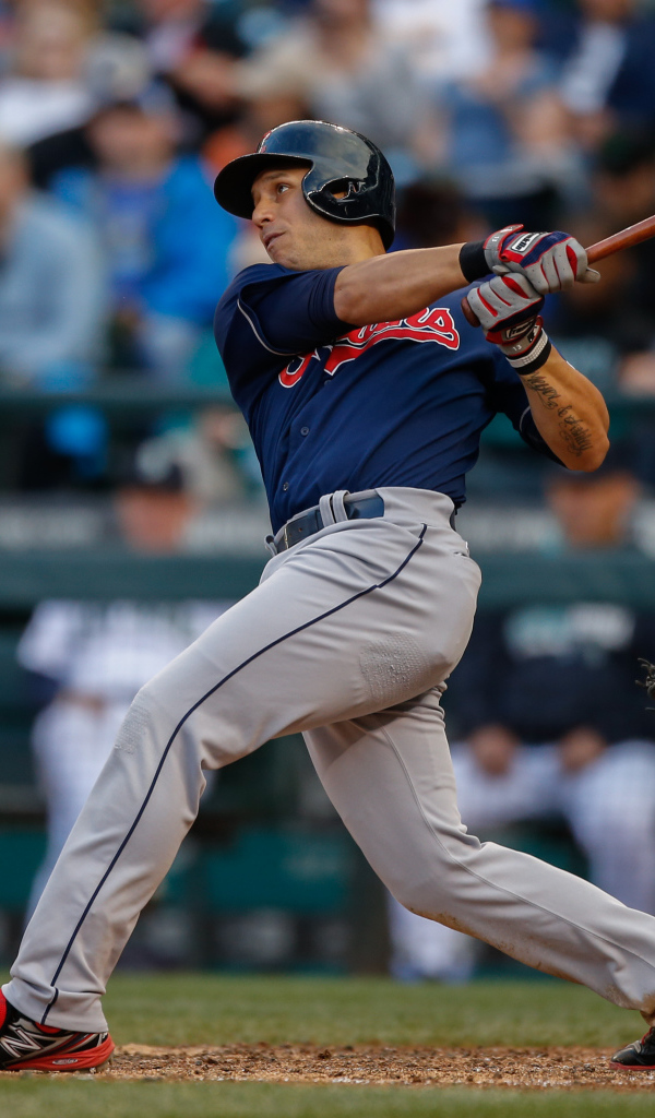 Асдрубал Кабрера отбивает мяч