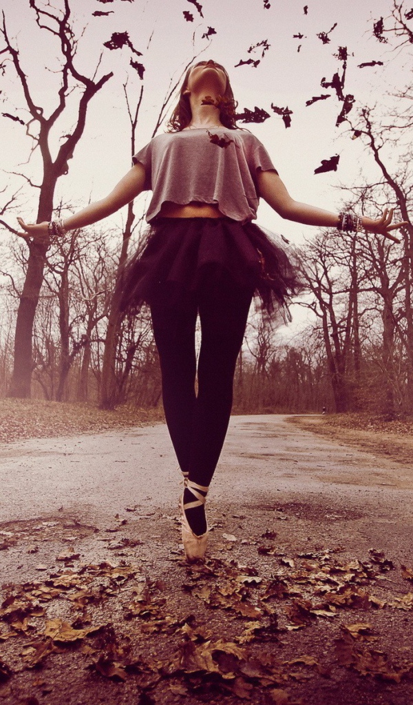 Осенний танец балерины