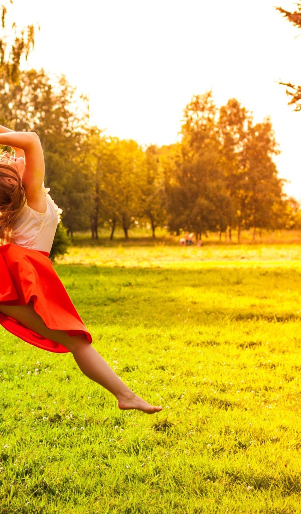 Балерина на лугу