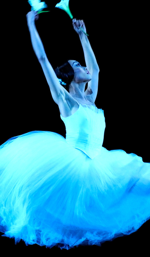 Балерина в голубом