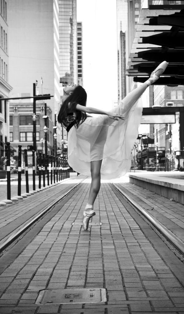 Балерина в городе