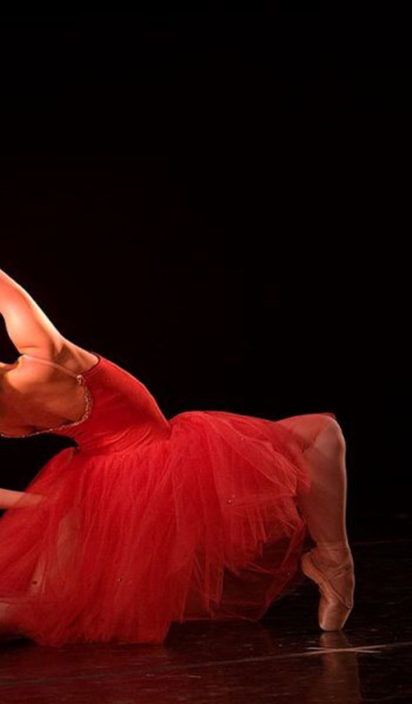 Балерина с веером