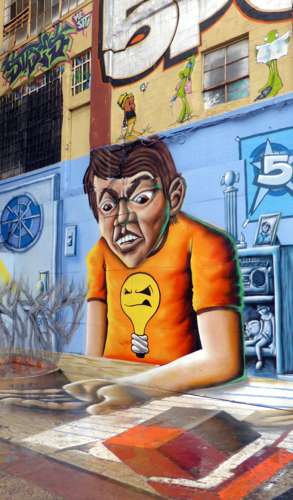 Большое креативное граффити