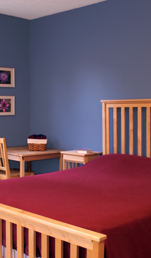Синие стены в детской комнате