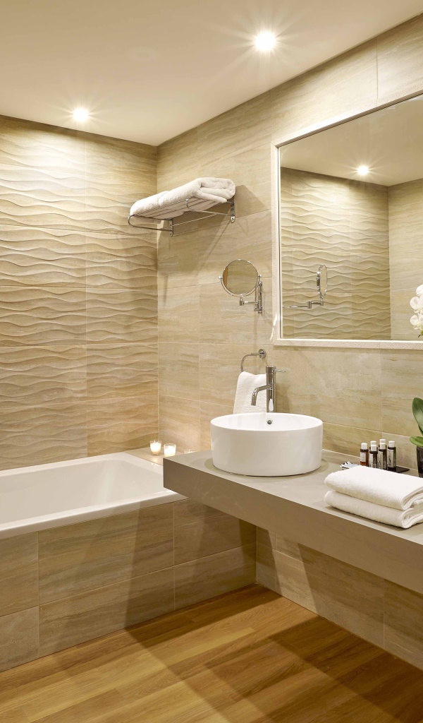 Светлая ванная комната