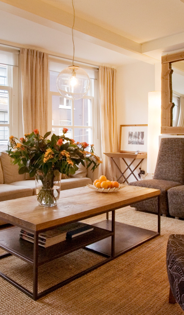 Яркий дизайн гостиной