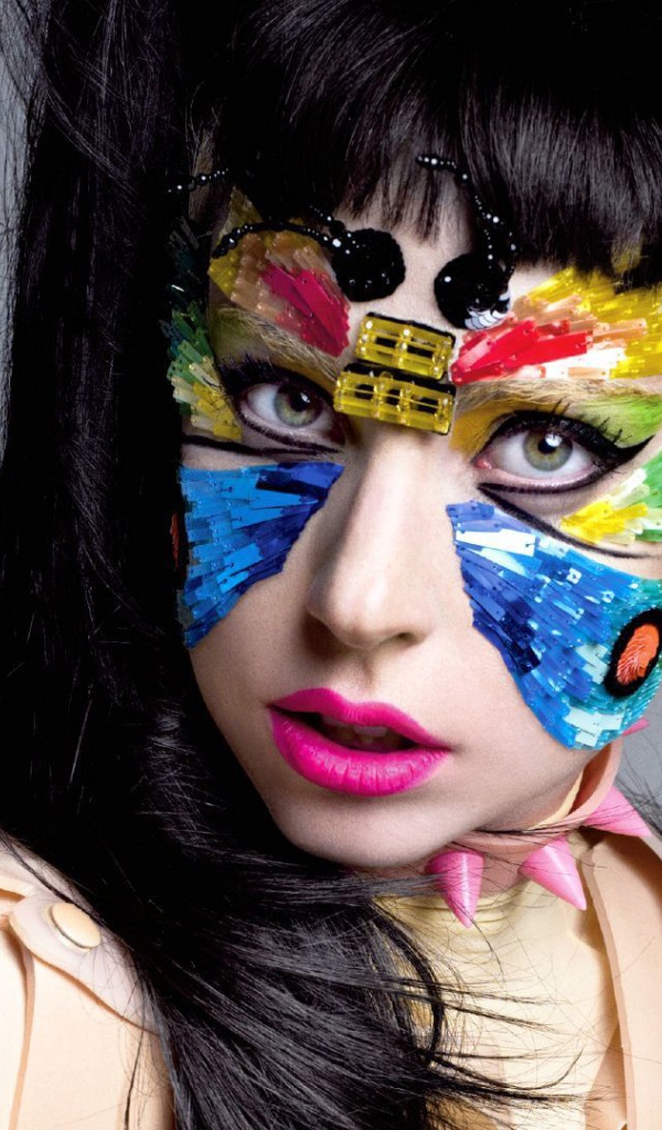 Яркий макияж Леди Гага