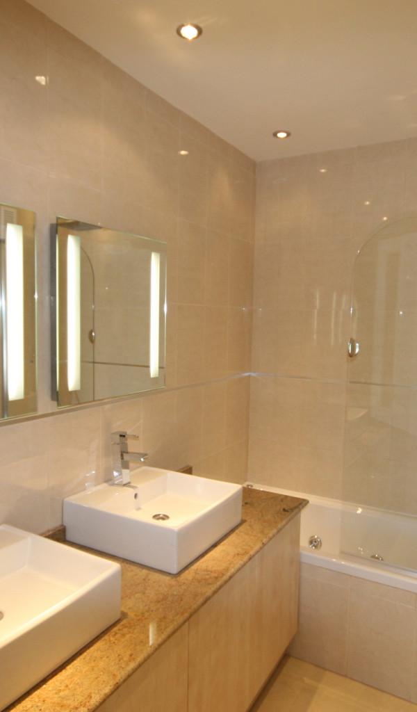 Бриллиантовая ванная комната