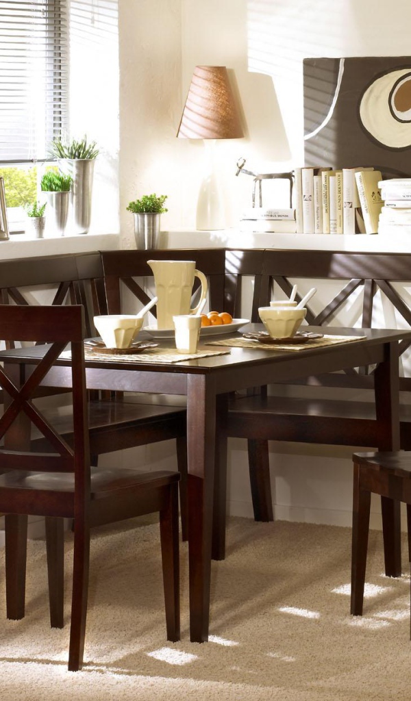 Столовая с уголком