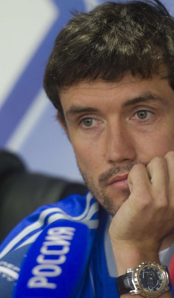 Полузащитник Динамо Юрий Жирков на пресс конференции