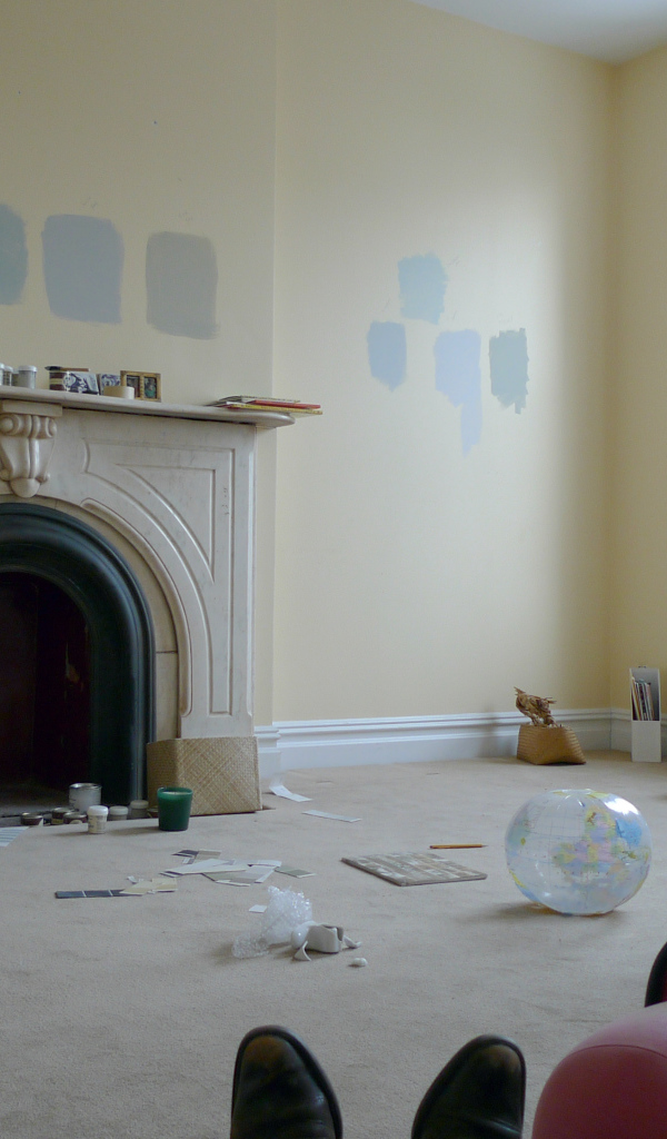 Камин в детской комнате