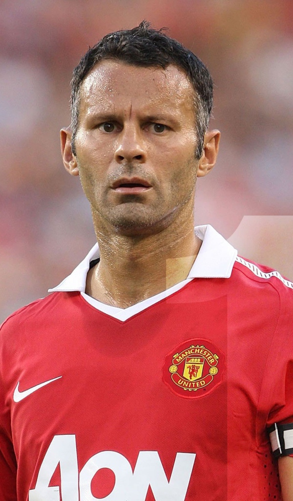 Футболист Дэвис