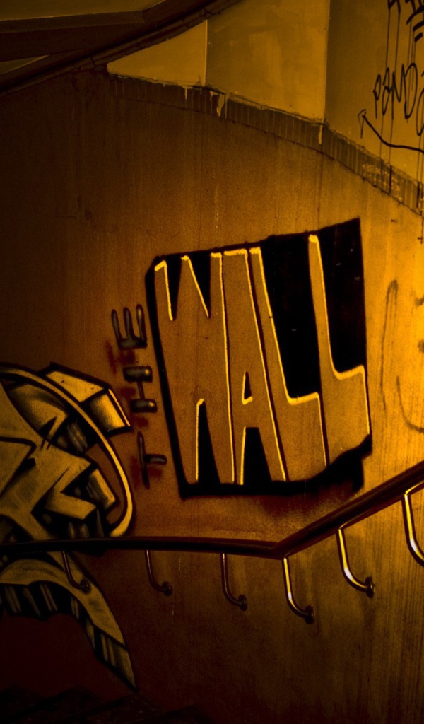 Граффити у лестницы