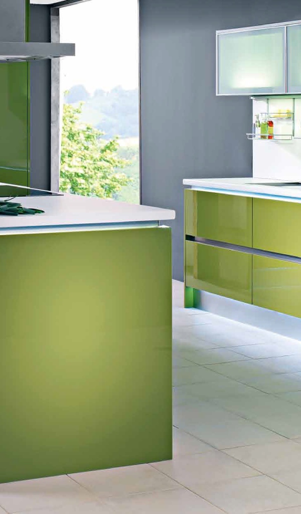 Зеленое оформление кухни