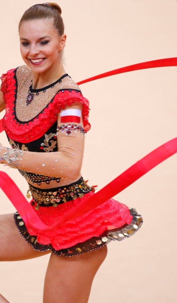 Гимнастка с лентой