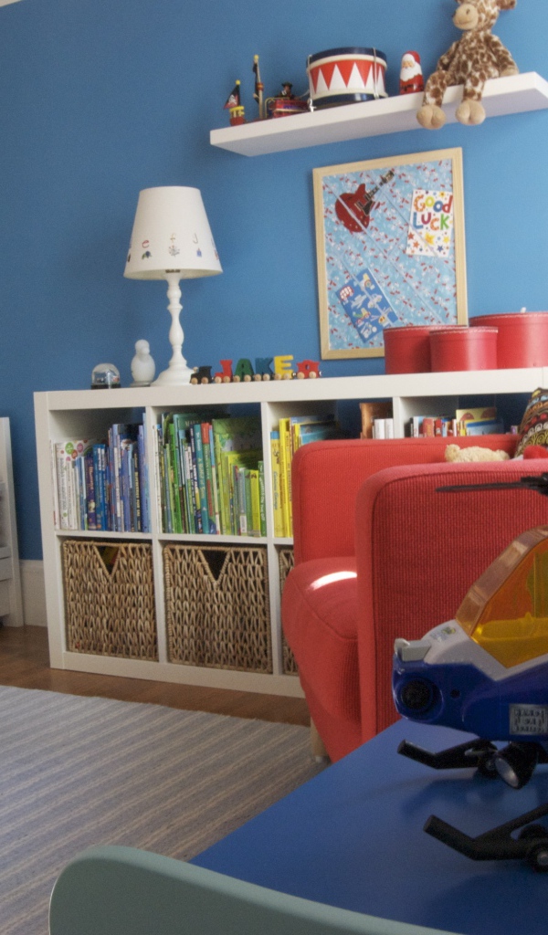 Вертолет в детской комнате