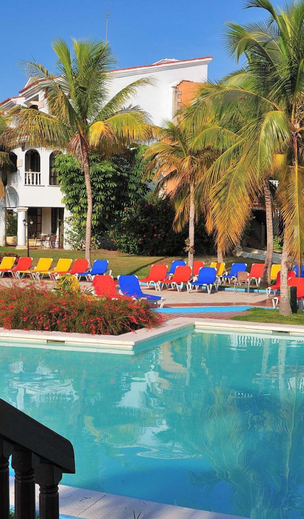 Отель на побережье на курорте Гуардалавака, Куба