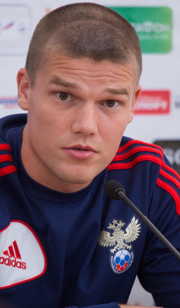 Игорь Денисов капитан сборной России